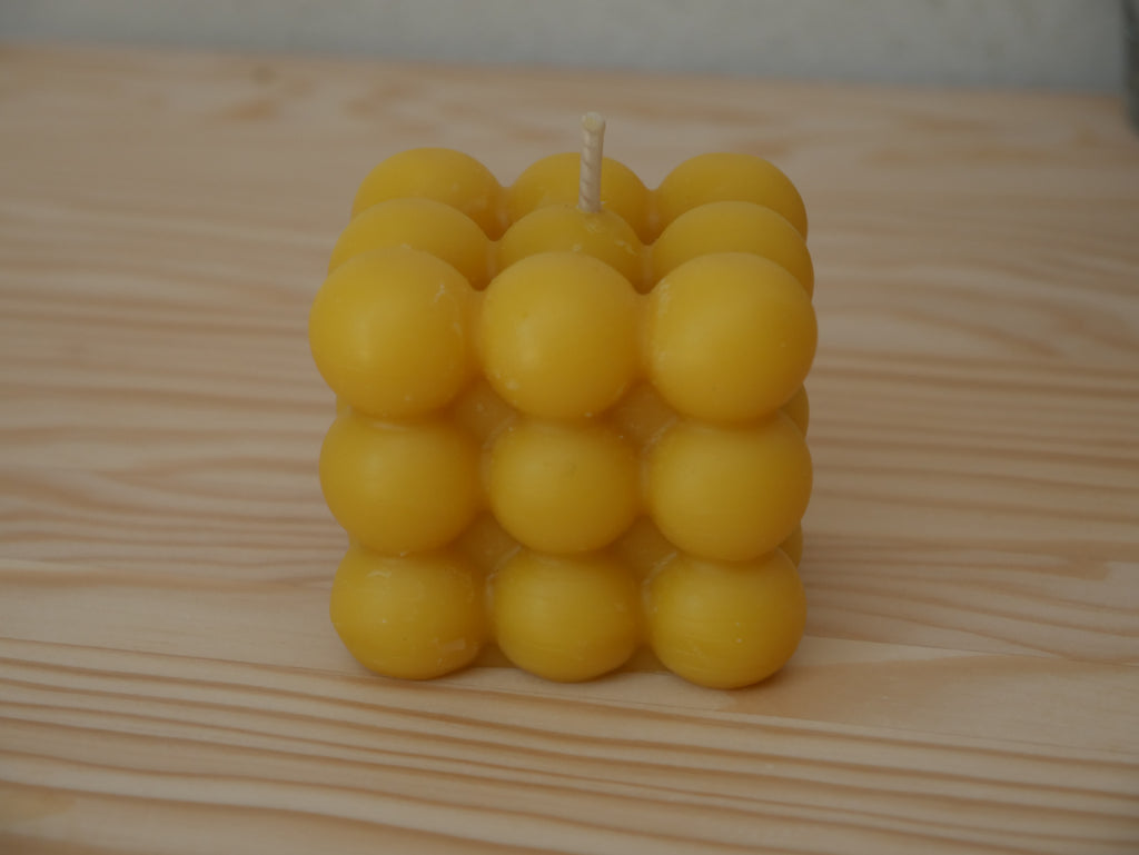 BOUGIE NATURELLE "CUBE"EN CIRE D'ABEILLE
