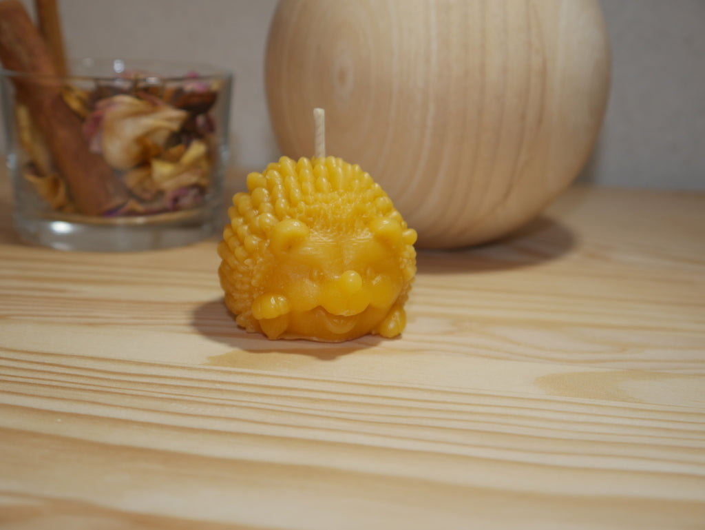 BOUGIE NATURELLE "HERISSON" EN CIRE D'ABEILLE