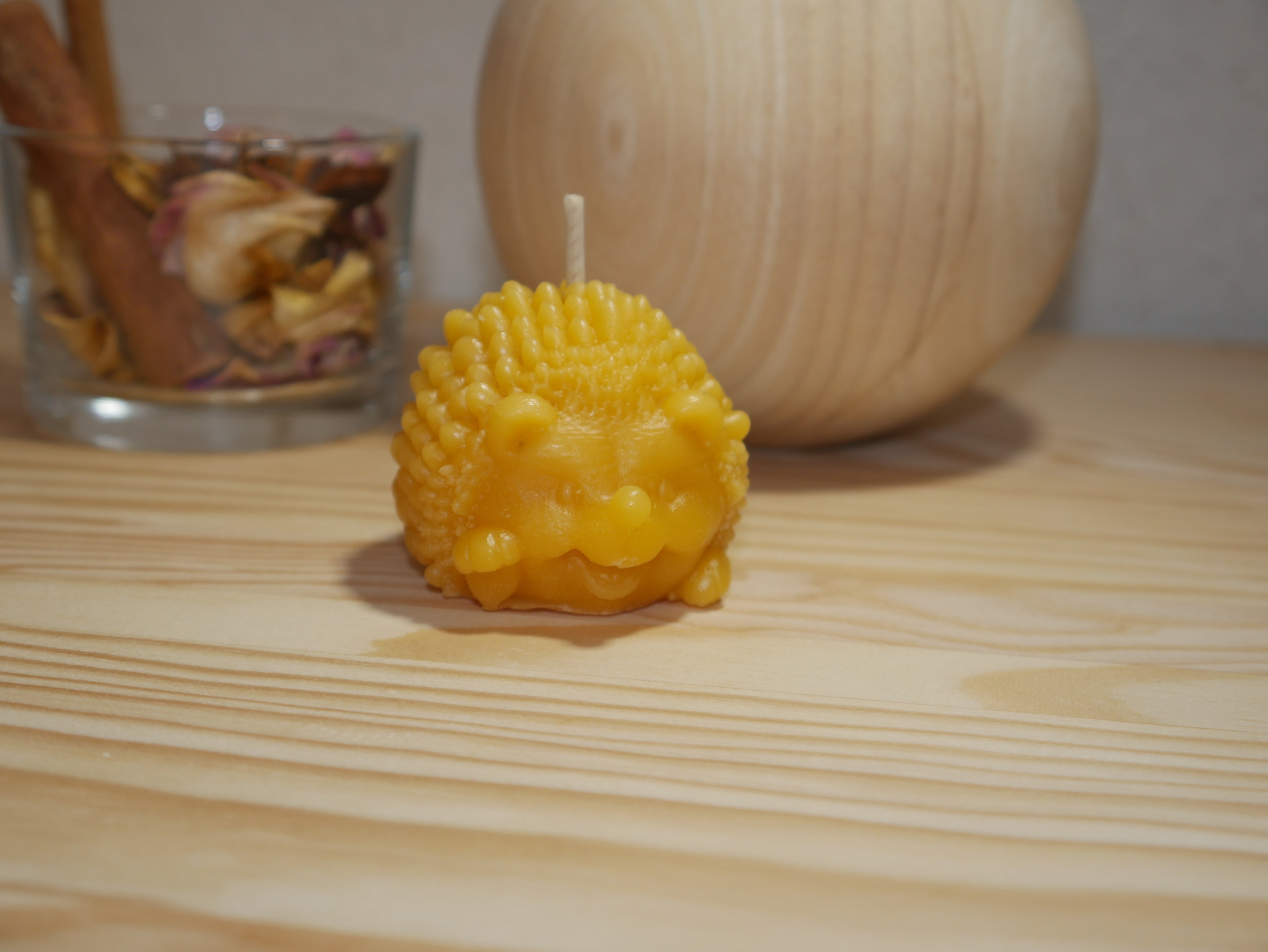 BOUGIE NATURELLE "HERISSON" EN CIRE D'ABEILLE