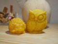 COFFRET BOUGIES NATURELLES DUO "HERISSON ET HIBOU" EN CIRE D'ABEILLE