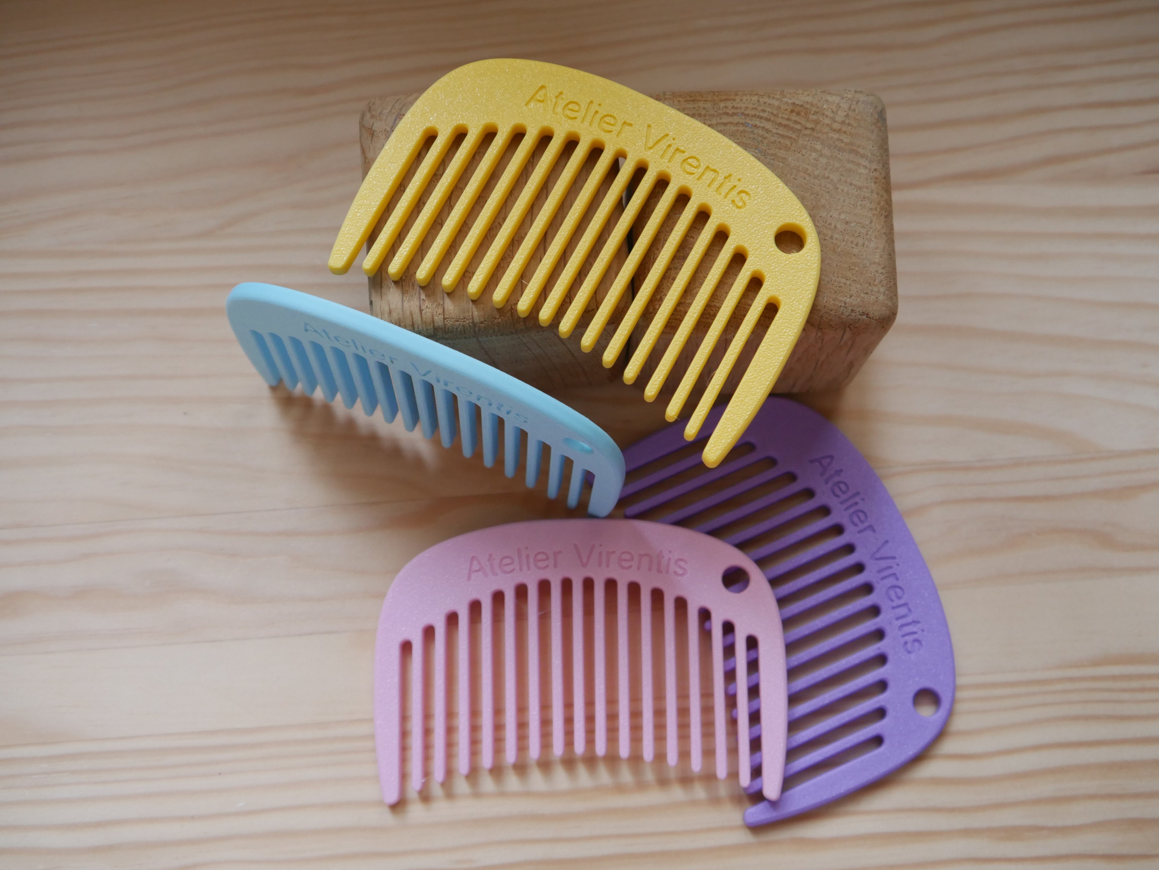 LOT DE 4 PEIGNES A CHEVEUX IMPRIME EN 3D