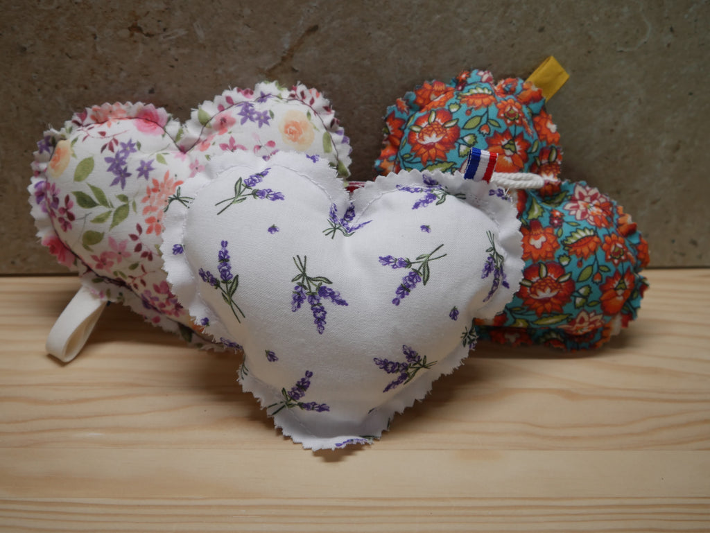 COFFRET DECO TROIS COEURS PARFUMES " FLEUR DE COTON ".