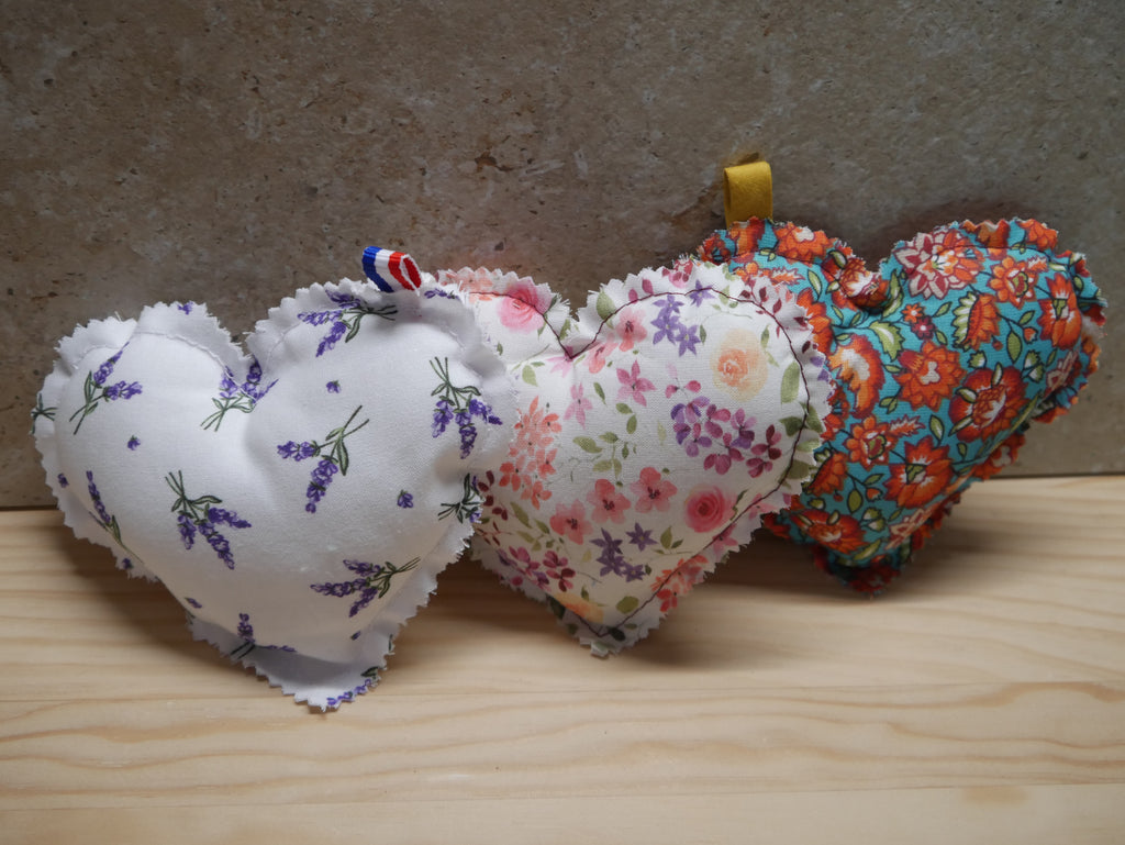 COFFRET DECO TROIS COEURS PARFUMES " FLEUR DE COTON ".