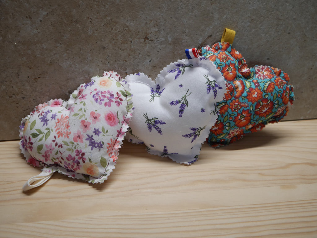 COFFRET DECO TROIS COEURS PARFUMES " FLEUR DE COTON ".