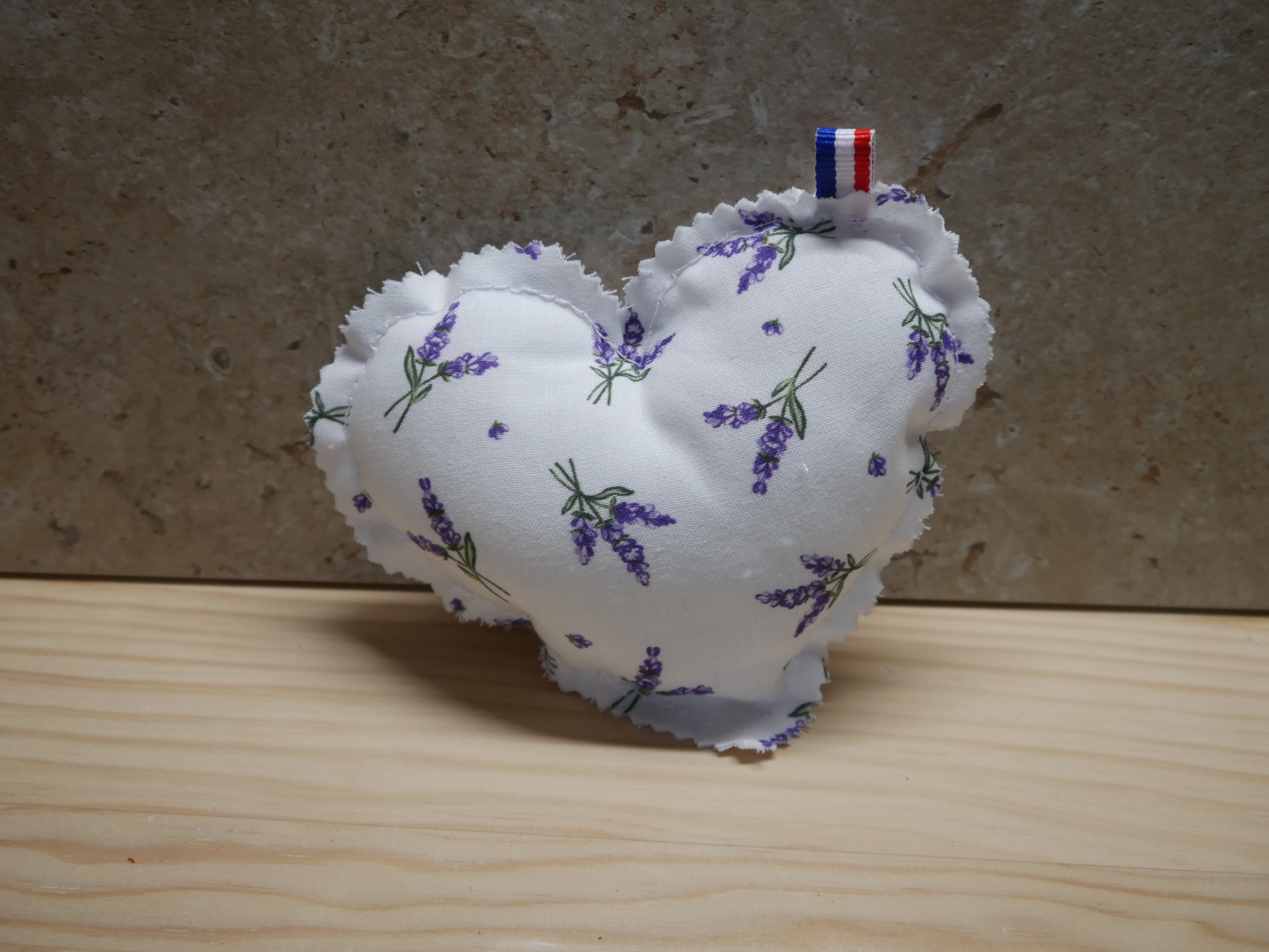 COFFRET DECO TROIS COEURS PARFUMES " FLEUR DE COTON ".