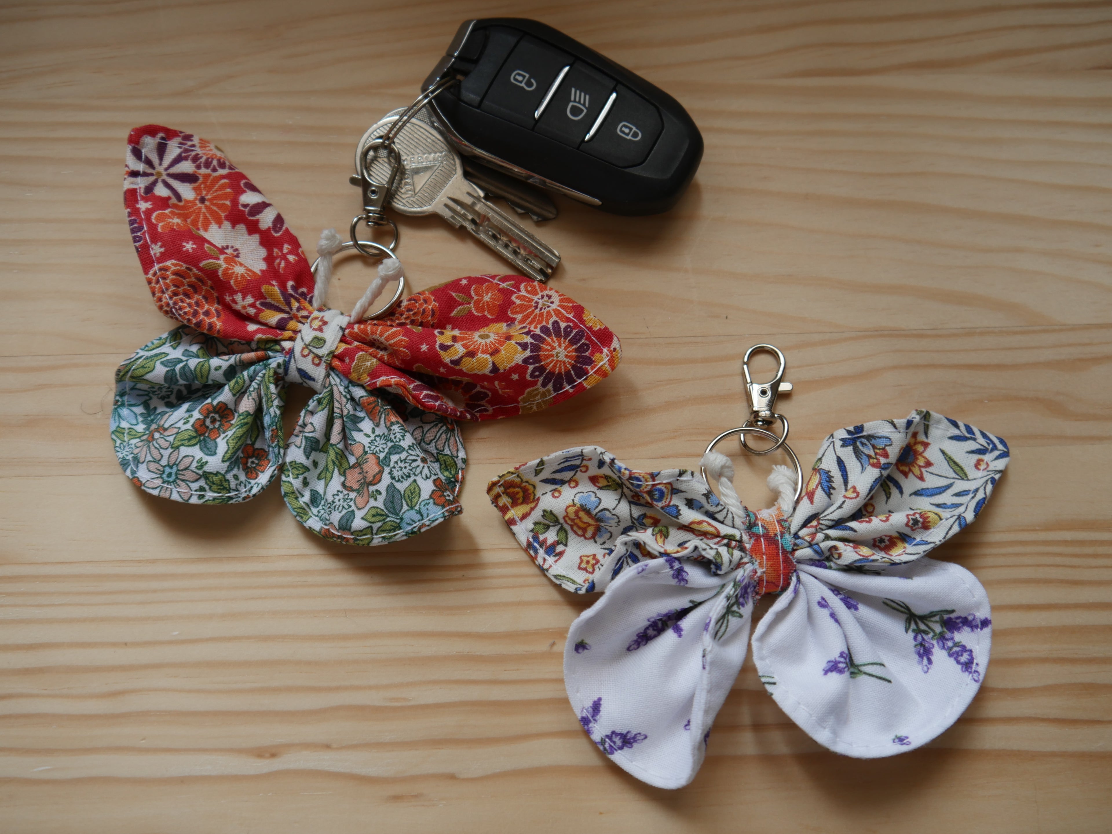 DUO PORTES CLEFS PAPILLONS FLEURIS