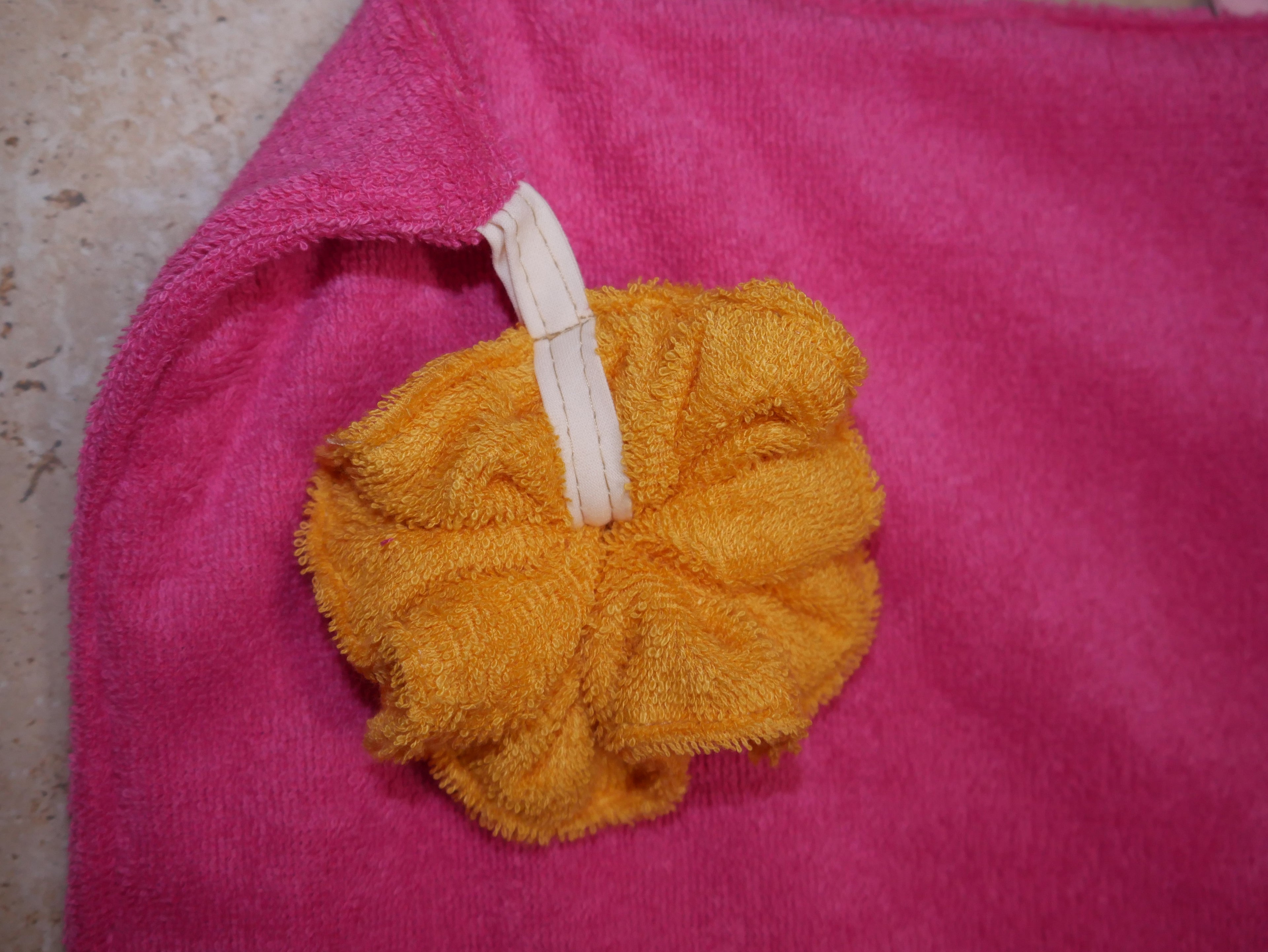 DOUDOU PLAT CARRE EN EPONGE BAMBOU