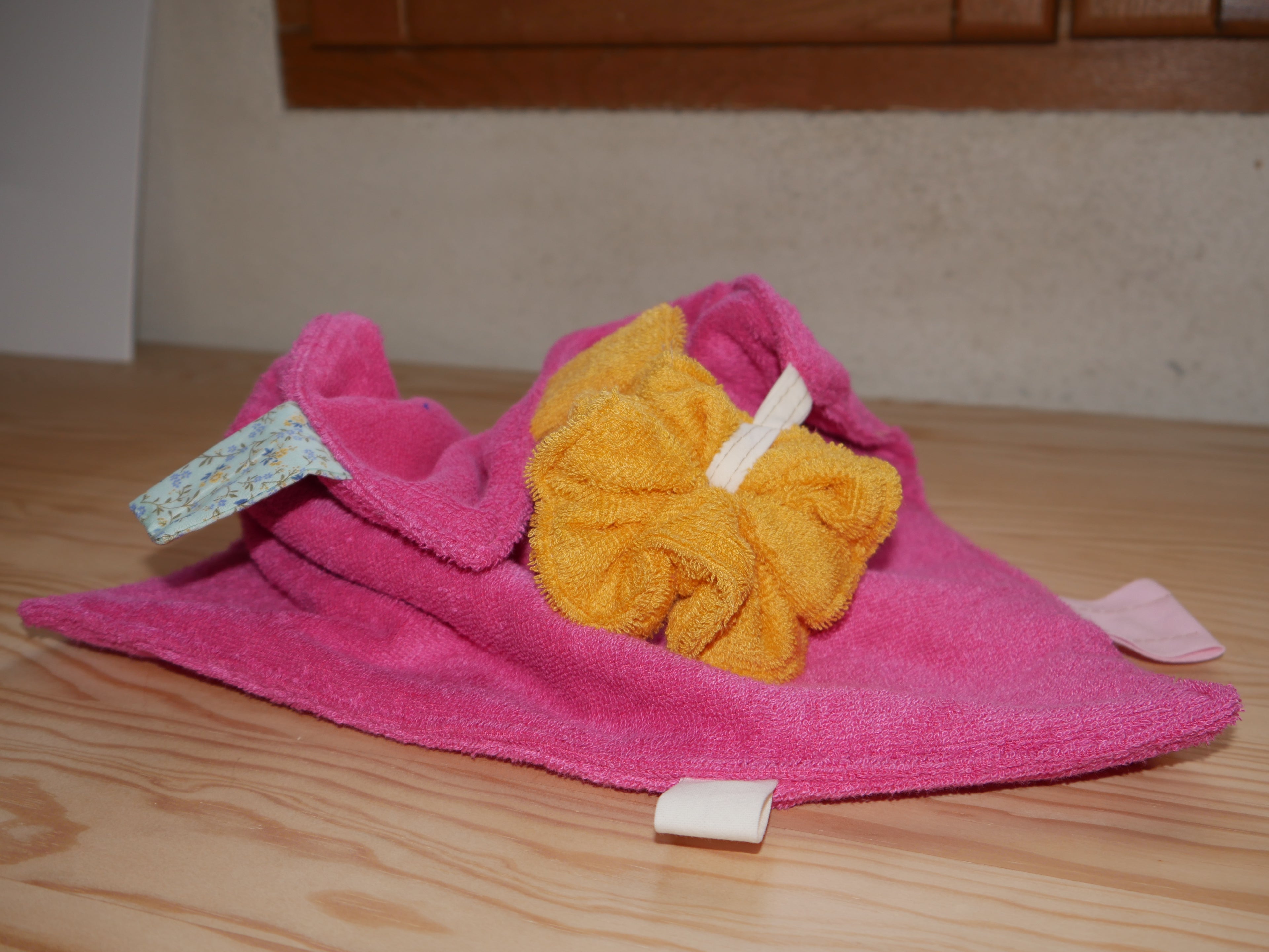 DOUDOU PLAT CARRE EN EPONGE BAMBOU