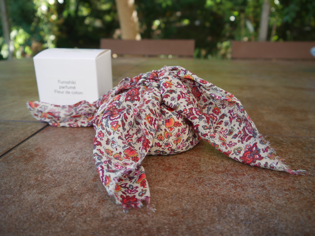 Pochon furoshiki parfumé "Fleur de coton de Grasse"