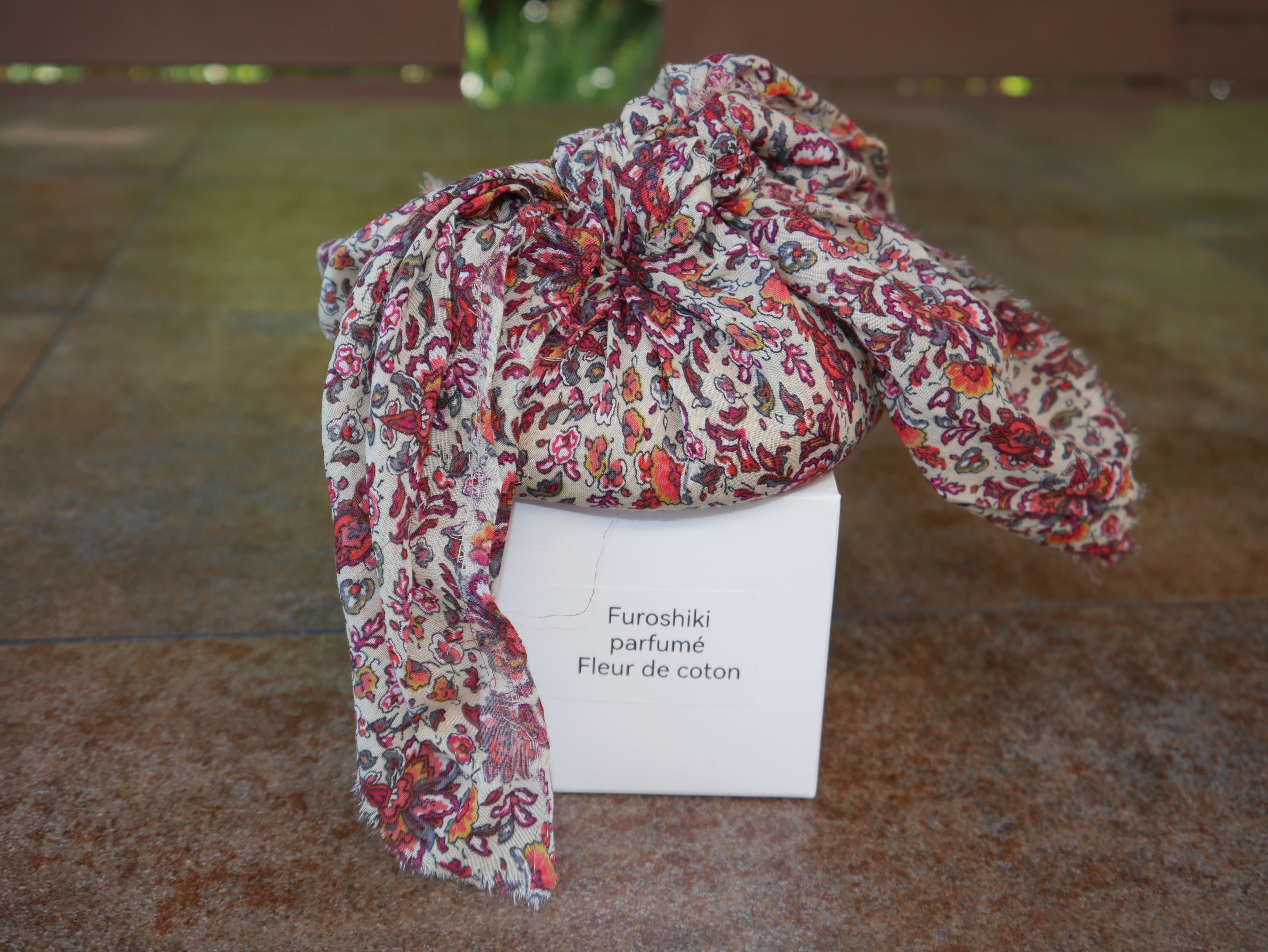 Pochon furoshiki parfumé "Fleur de coton de Grasse"